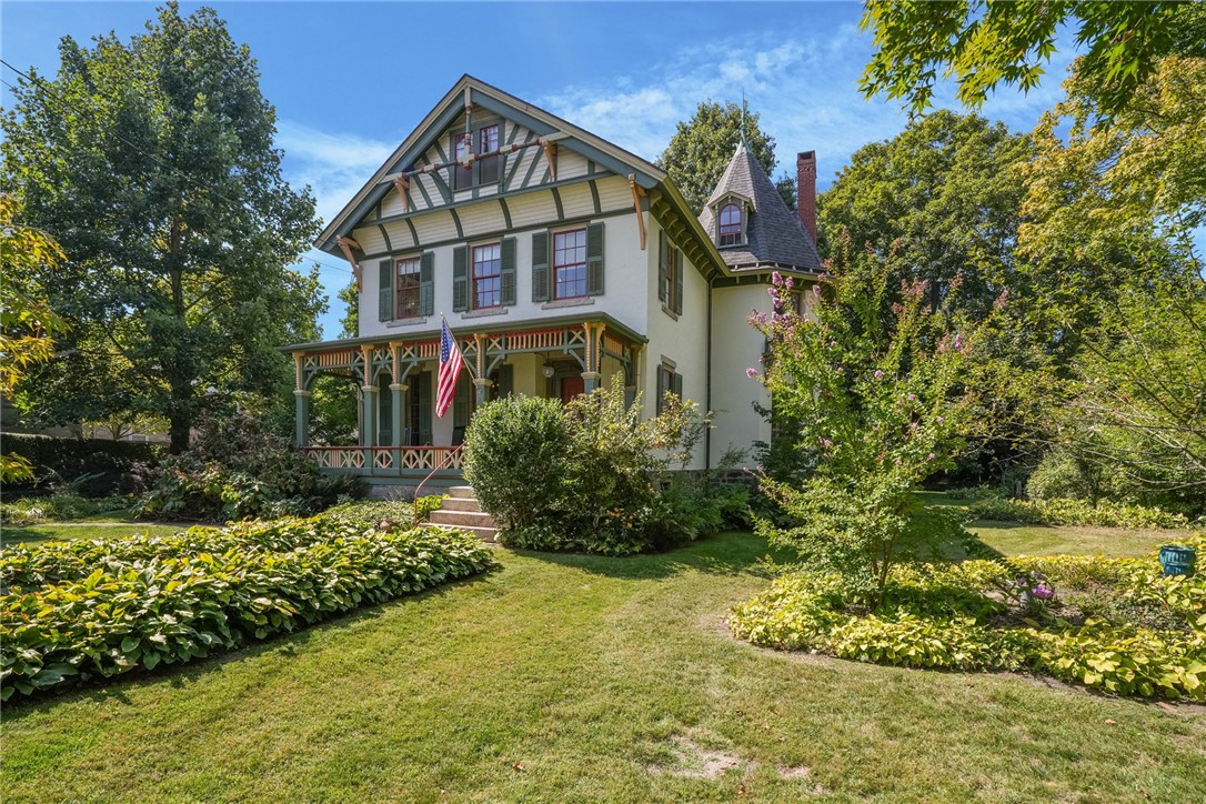 291 High Street Bristol, RI 02809 - Photo 3 of 41 Set back from High Street for privacy