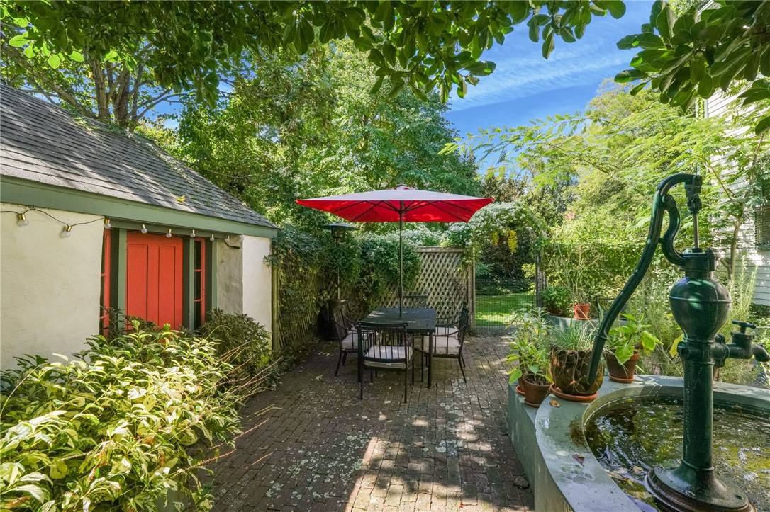 291 High Street Bristol, RI 02809 - Photo 34 of 41