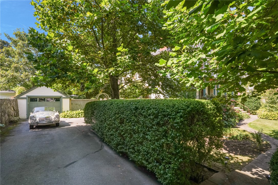 291 High Street Bristol, RI 02809 - Photo 35 of 41