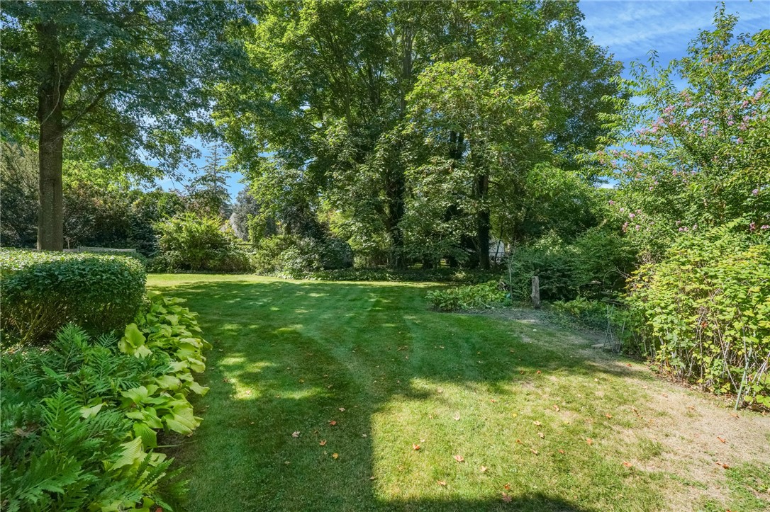 291 High Street Bristol, RI 02809 - Photo 36 of 41 Lovely gardens