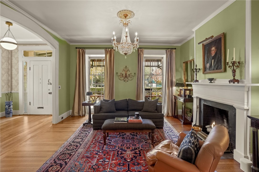 291 High Street Bristol, RI 02809 - Photo 5 of 41