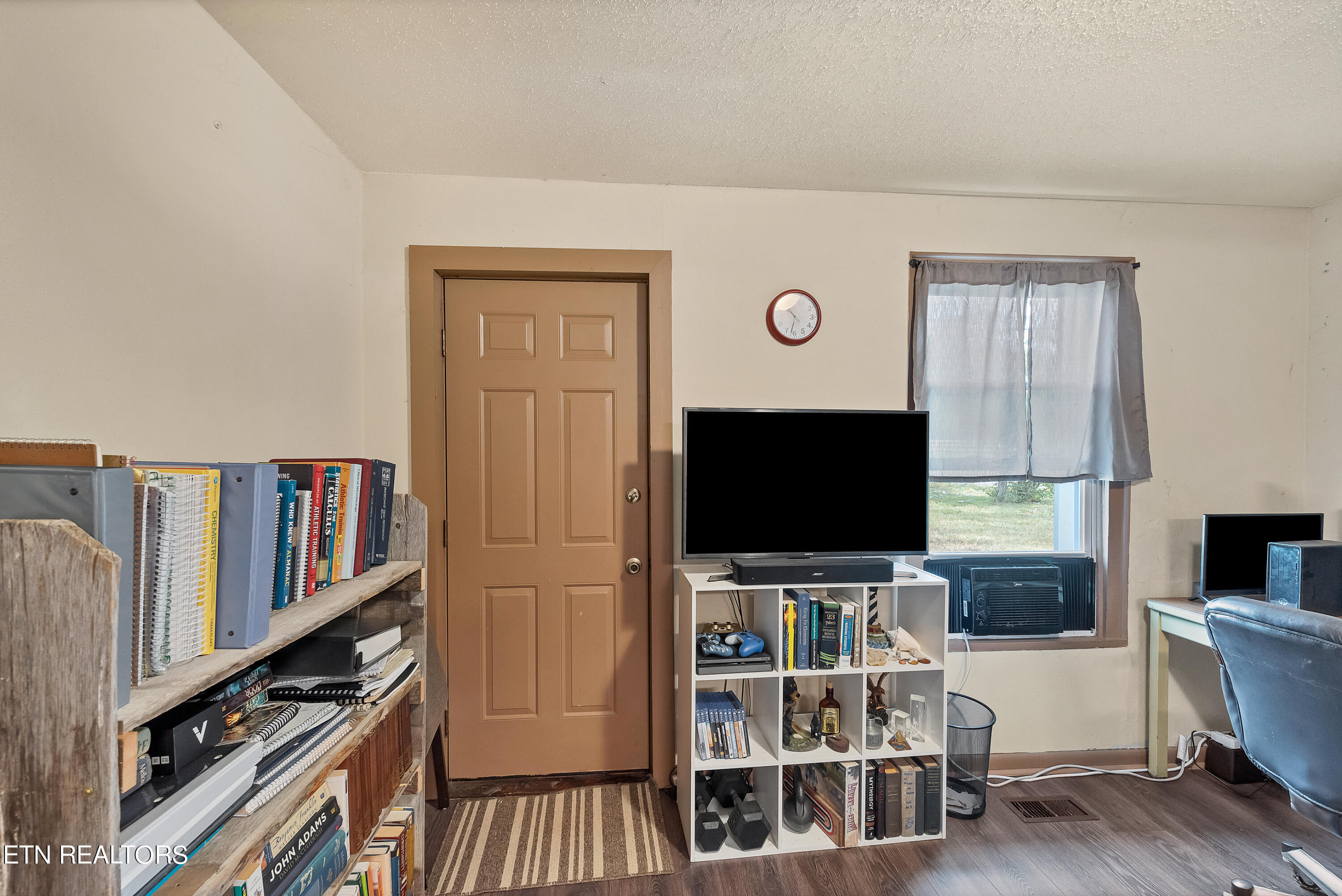4100 Schaad Road Knoxville, TN 37921 - Photo 10 of 24 LIving Room 3