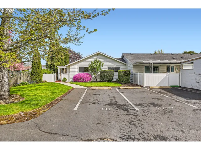 a view of outdoor space yard and front view of a house