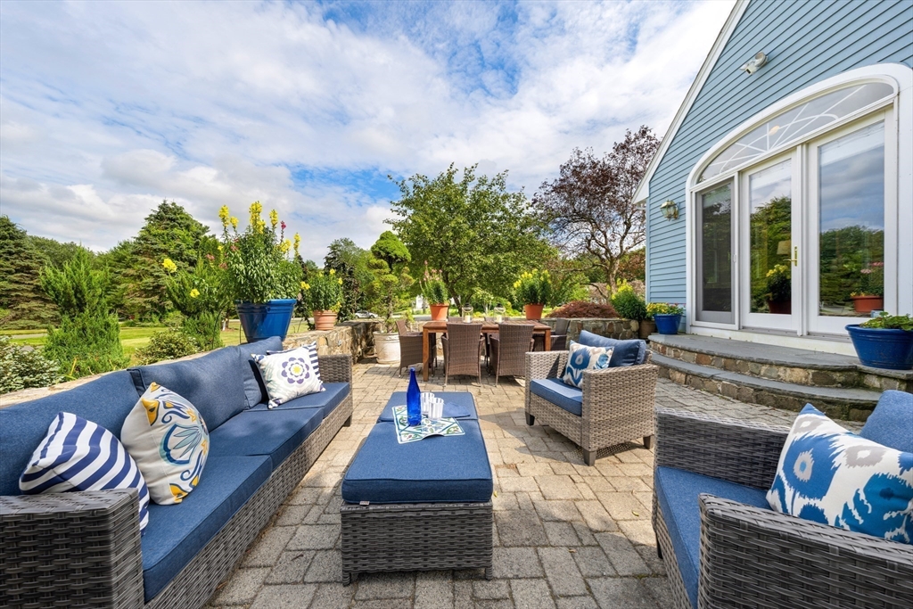 134 Reed Farm Road Boxborough, MA 01719 - Photo 3 of 42