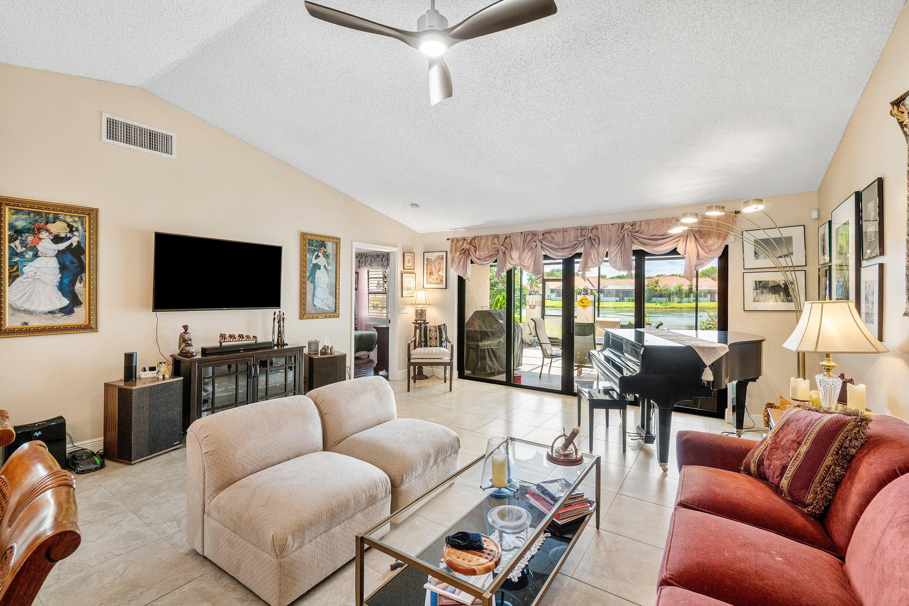 19919 Dean Drive Boca Raton, FL 33434 - Photo 18 of 40 010-19919DeanDrive-BocaRaton-FL-33434-SM
