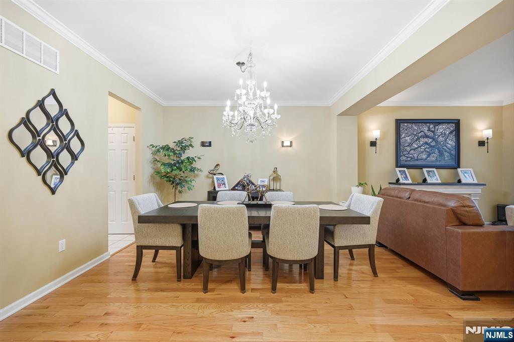 75 Spring Hill Circle Wayne, NJ 07470 - Photo 6 of 25