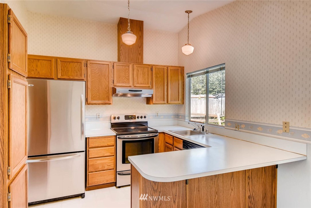 16624 6th Avenue Southeast Bothell, WA 98012 - Photo 7 of 24