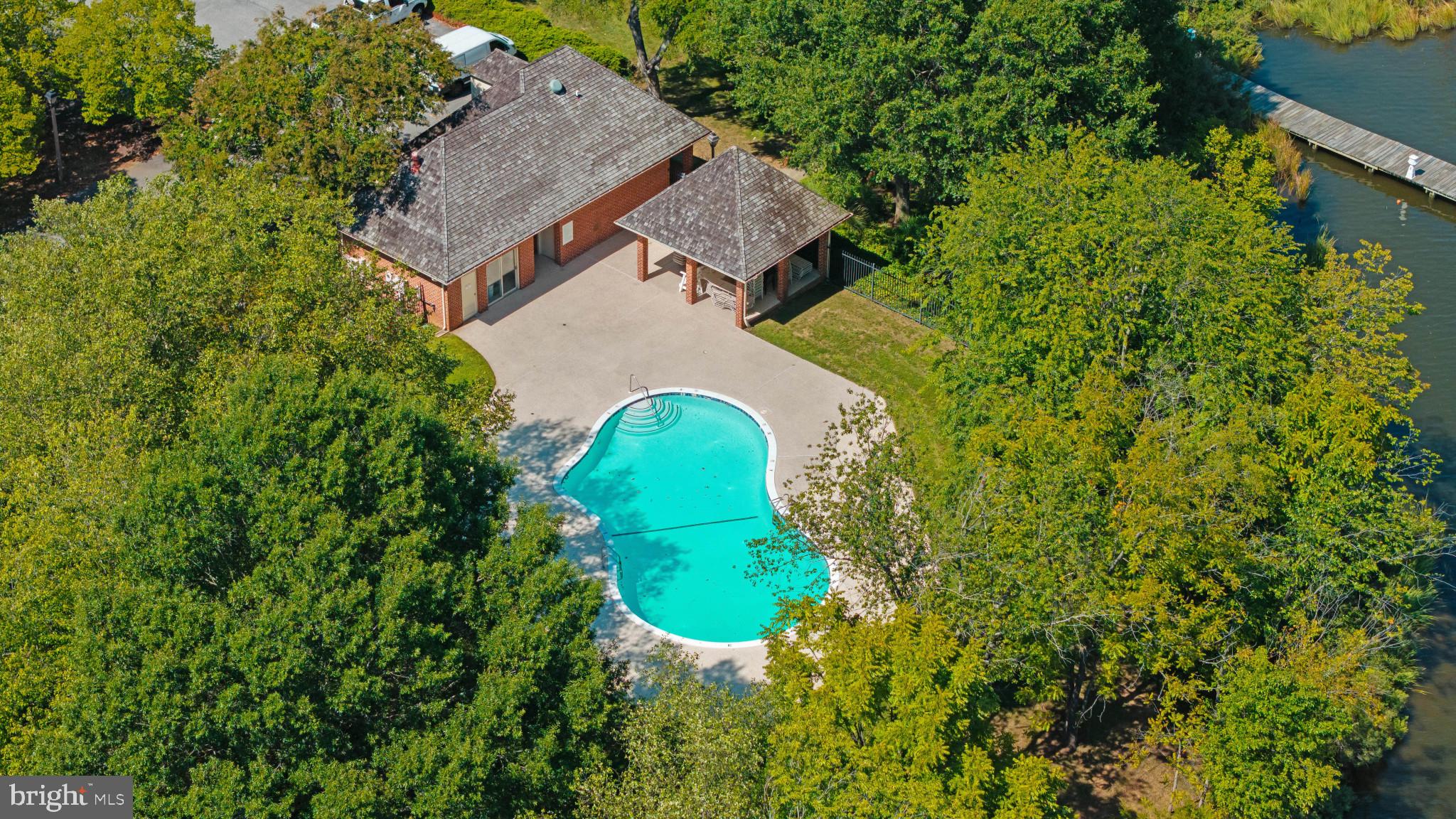 720 South River Landing Road Edgewater, MD 21037 - Photo 44 of 46 Community swimming pool