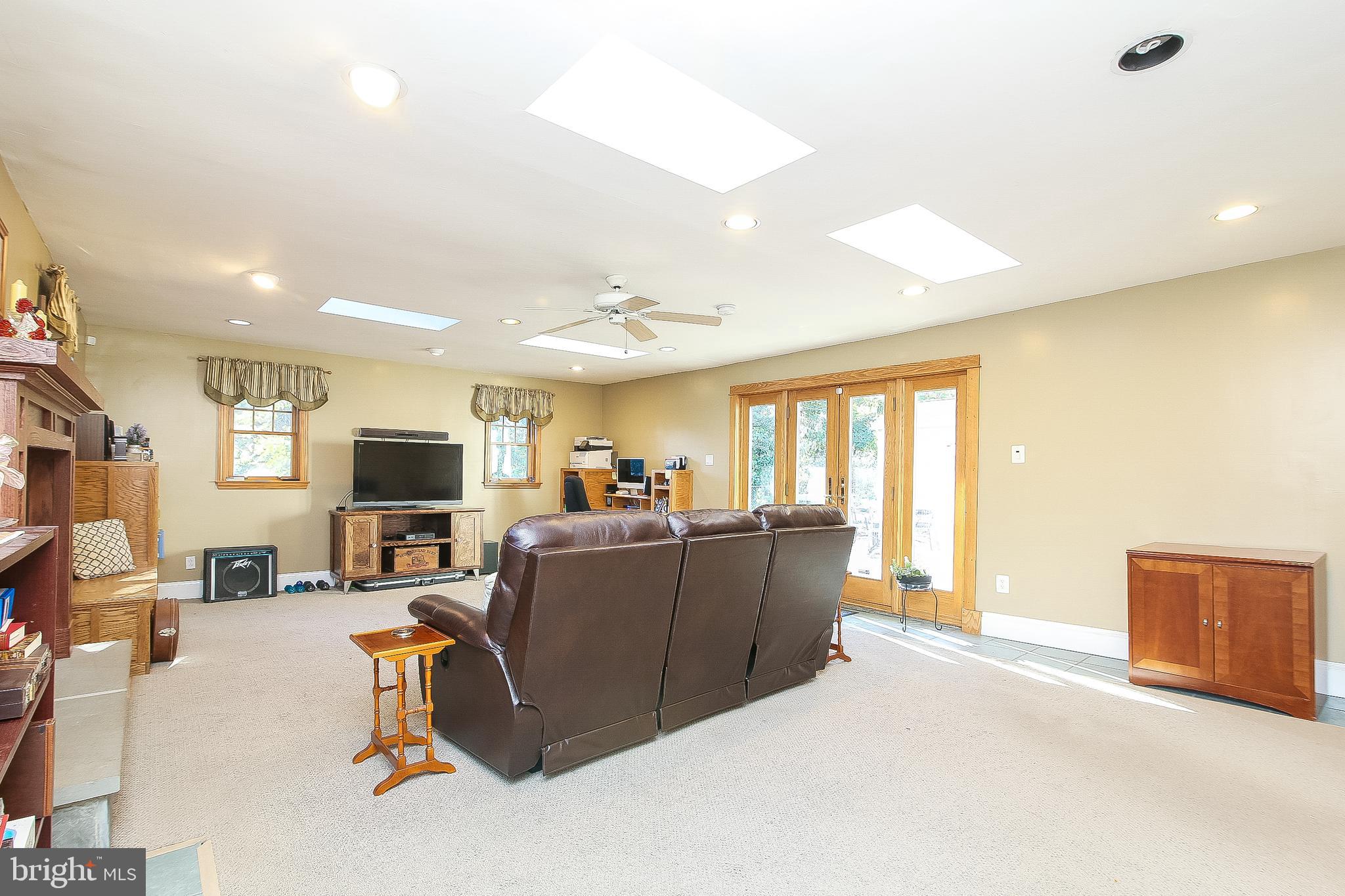 110 Forest Road Cherry Hill, NJ 08034 - Photo 11 of 42