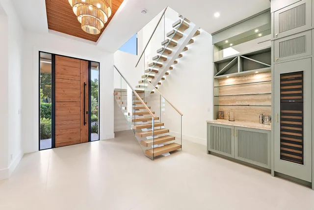 $8,000,000 | 247 Seville Road, West Palm Beach, FL 33405