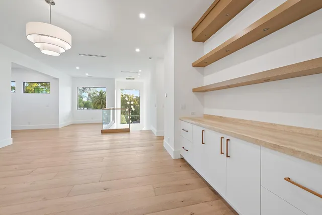 $8,000,000 | 247 Seville Road, West Palm Beach, FL 33405