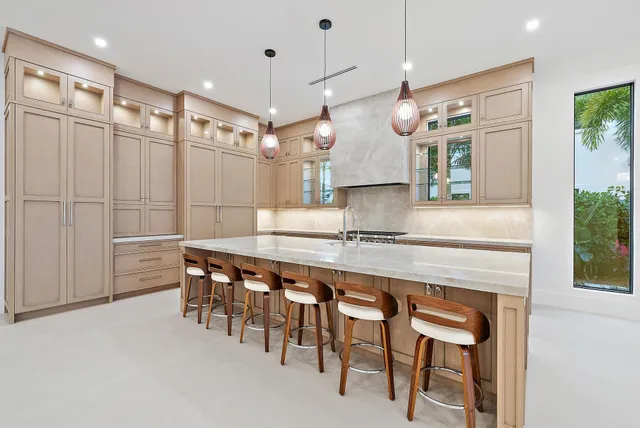 $8,000,000 | 247 Seville Road, West Palm Beach, FL 33405