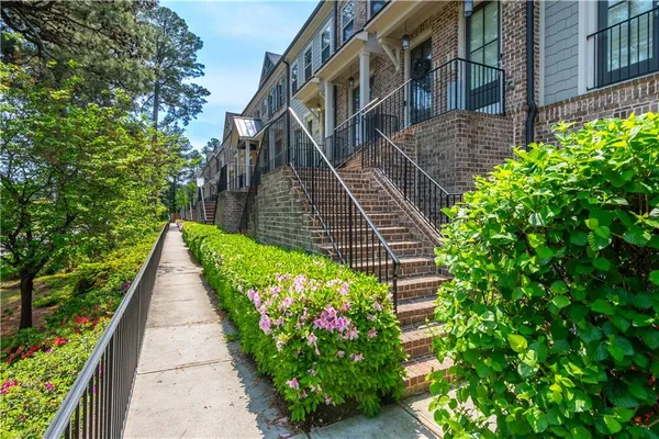 $689,500 | 3575 Parkside Way, Brookhaven, GA 30319