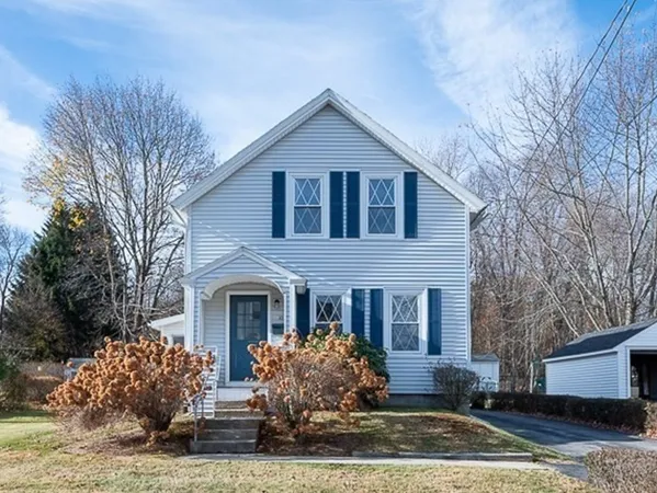 $381,500 | 10 Steele Street, Worcester, MA 01607