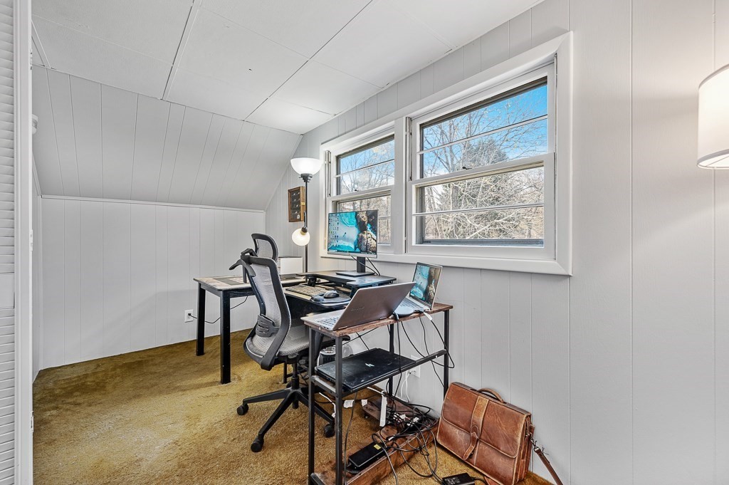 10 Steele Street Worcester, MA 01607 - Photo 15 of 29