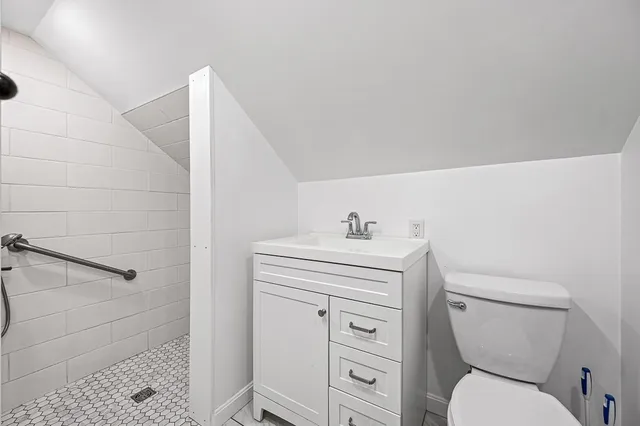 $385,000 | 10 Steele Street, Worcester, MA 01607