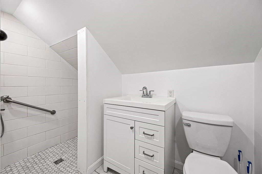 10 Steele Street Worcester, MA 01607 - Photo 19 of 29