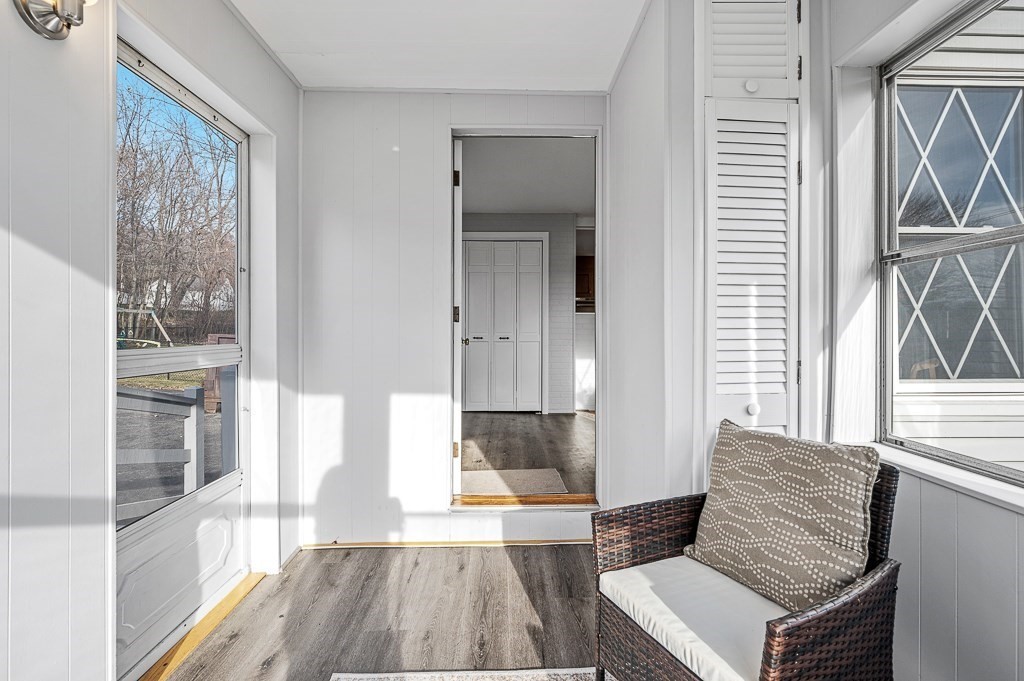 10 Steele Street Worcester, MA 01607 - Photo 3 of 29