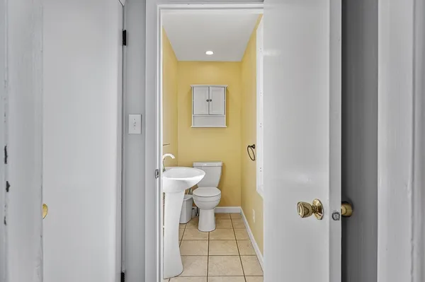 $381,500 | 10 Steele Street, Worcester, MA 01607