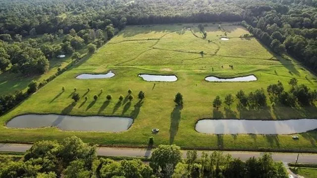 a view of an outdoor space
