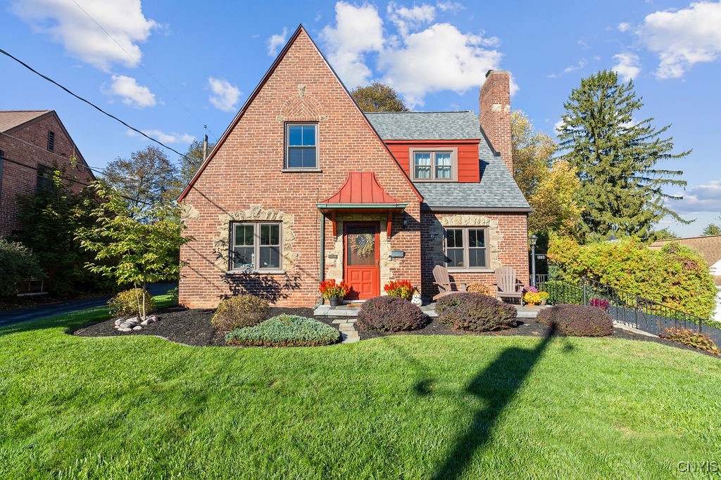 207 Lansdowne Road DeWitt, NY 13214 - Photo 1 of 1 Welcome to this one of a kind Brick Tudor located