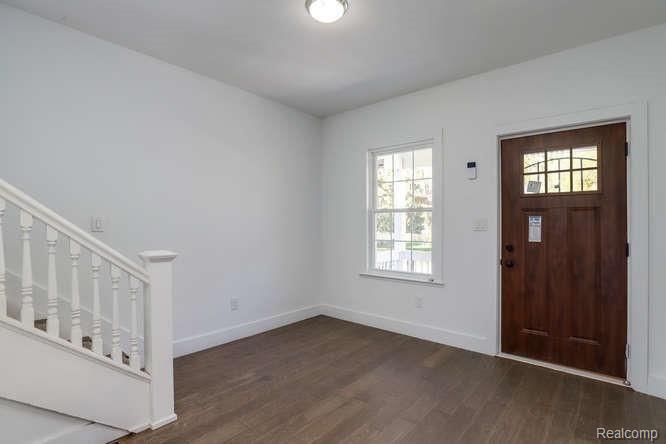 2144 Fischer Street Detroit, MI 48214 - Photo 4 of 25