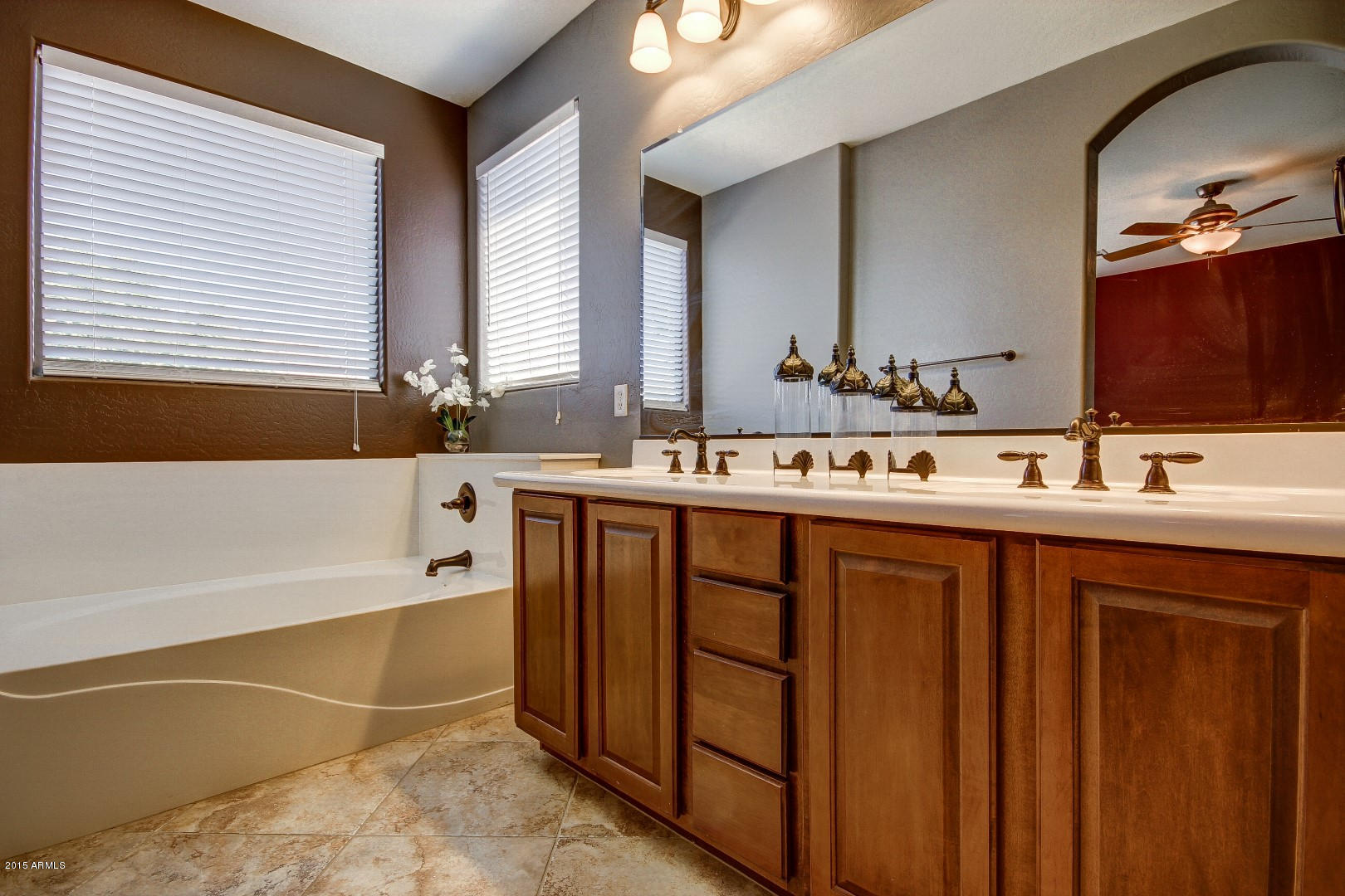 4352 East Foundation Street Gilbert, AZ 85234 - Photo 22 of 41 Master Bathroom Tub & Dual Sinks