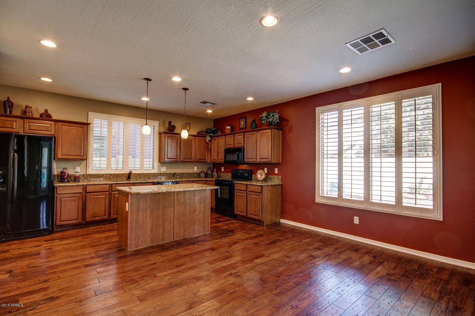 4352 East Foundation Street Gilbert, AZ 85234 - Photo 7 of 41 Kitchen & Dining