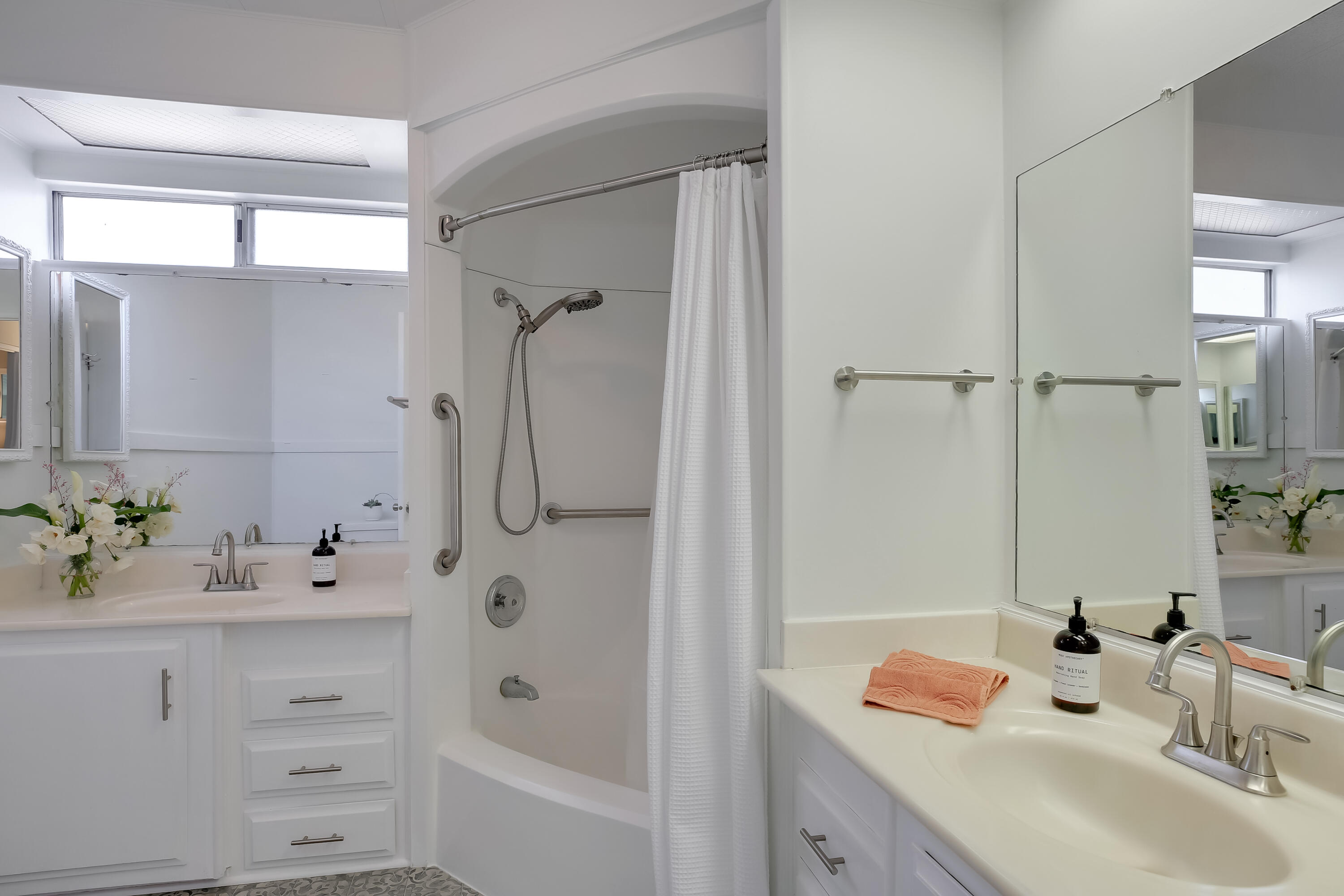 6180 Via Real, Unit 2 Carpinteria, CA 93013 - Photo 16 of 38 Primary full bath, double sinks