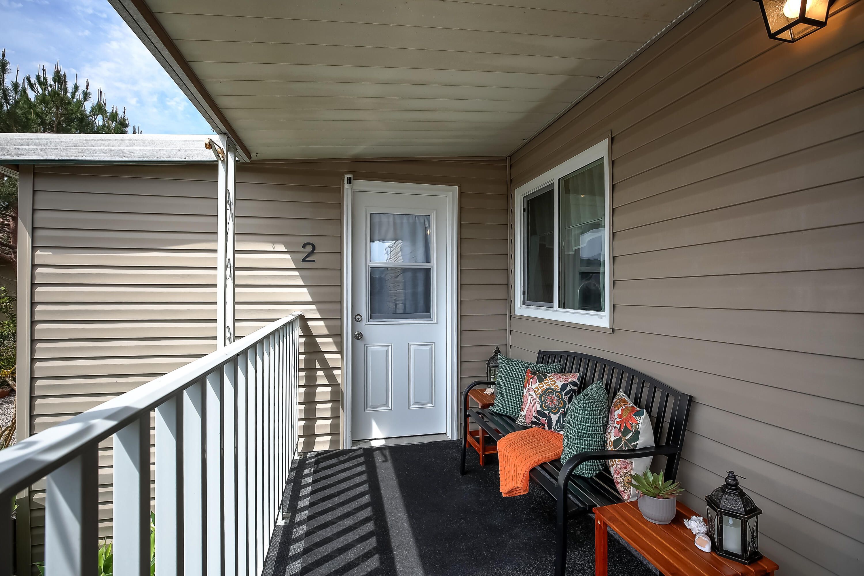 6180 Via Real, Unit 2 Carpinteria, CA 93013 - Photo 5 of 38 Front porch & door to sunroom
