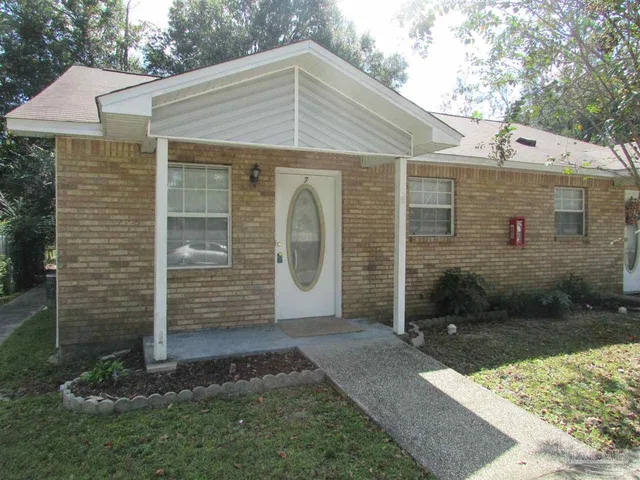 $1,095 | 7135 Pearson Road, Unit 7, Pensacola, FL 32526