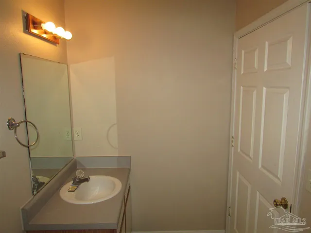 $1,095 | 7135 Pearson Road, Unit 7, Pensacola, FL 32526