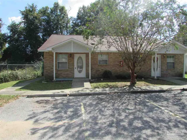 $1,095 | 7135 Pearson Road, Unit 7, Pensacola, FL 32526
