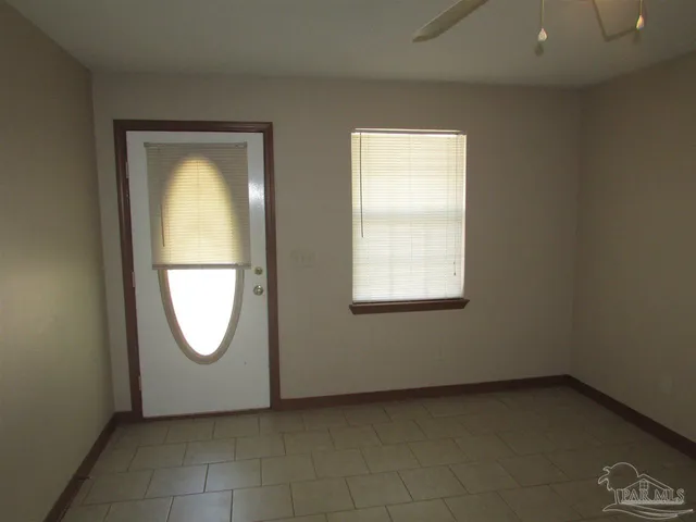 $1,095 | 7135 Pearson Road, Unit 7, Pensacola, FL 32526