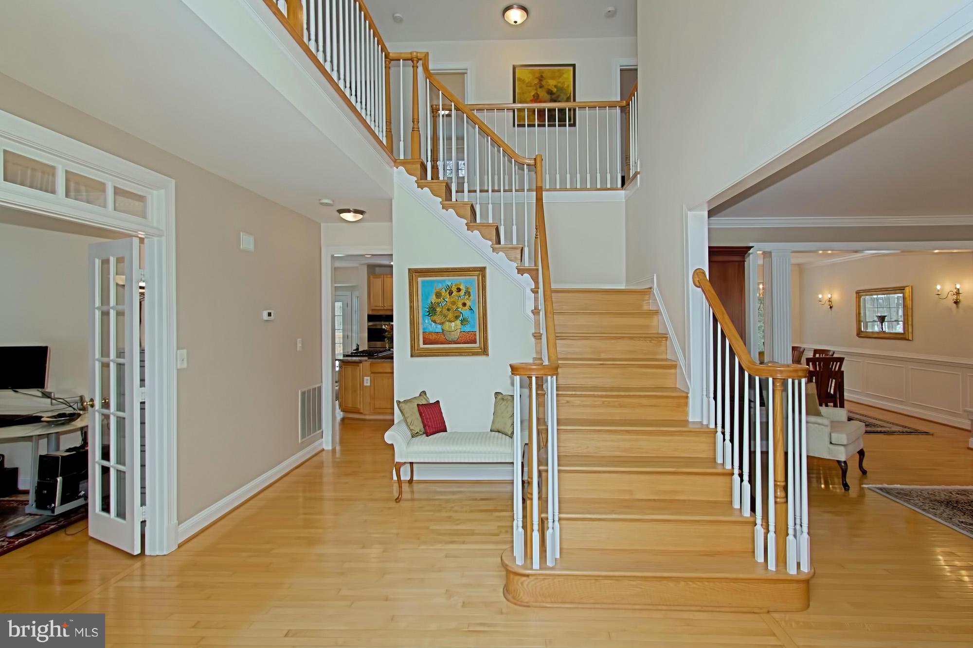 537 Utterback Store Road Great Falls, VA 22066 - Photo 2 of 30 Two story foyer