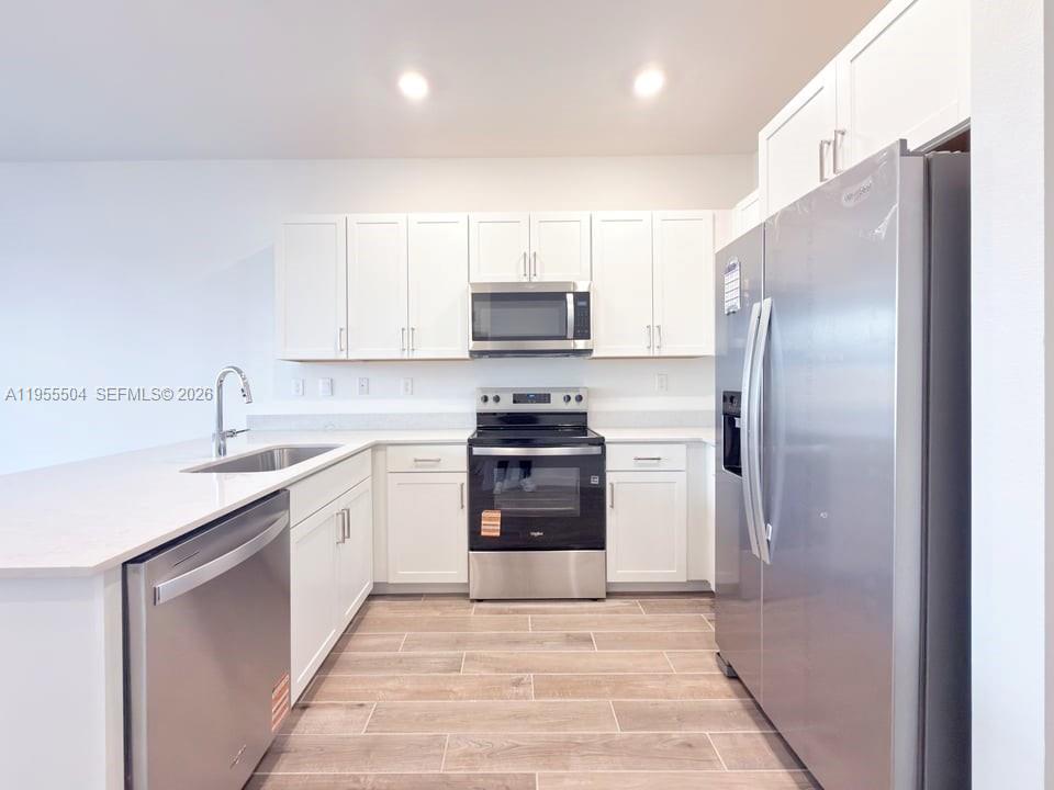 184 Northeast 13th Circle Homestead, FL 33033 - Photo 5 of 39
