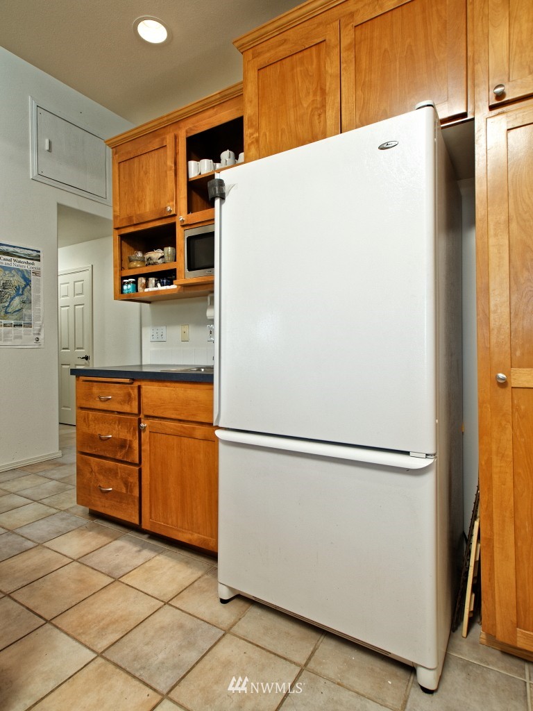 380 East Stretch Island Road South Grapeview, WA 98546 - Photo 11 of 25 Gallery Image 11