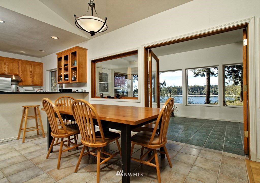 380 East Stretch Island Road South Grapeview, WA 98546 - Photo 12 of 25 Gallery Image 12