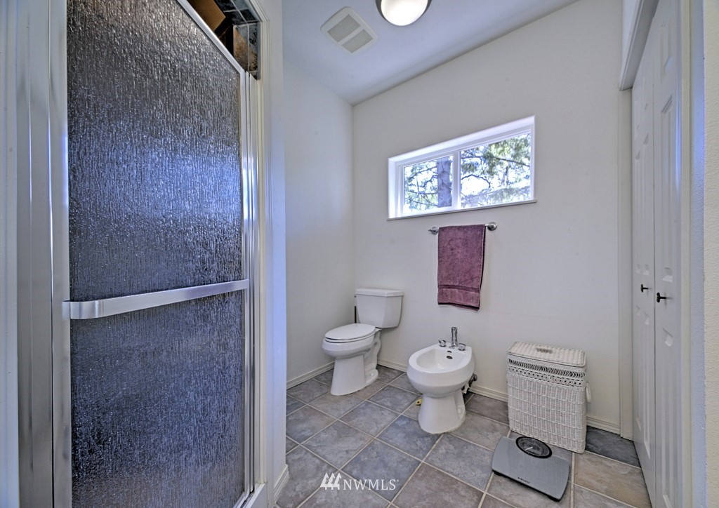 380 East Stretch Island Road South Grapeview, WA 98546 - Photo 17 of 25 Gallery Image 17