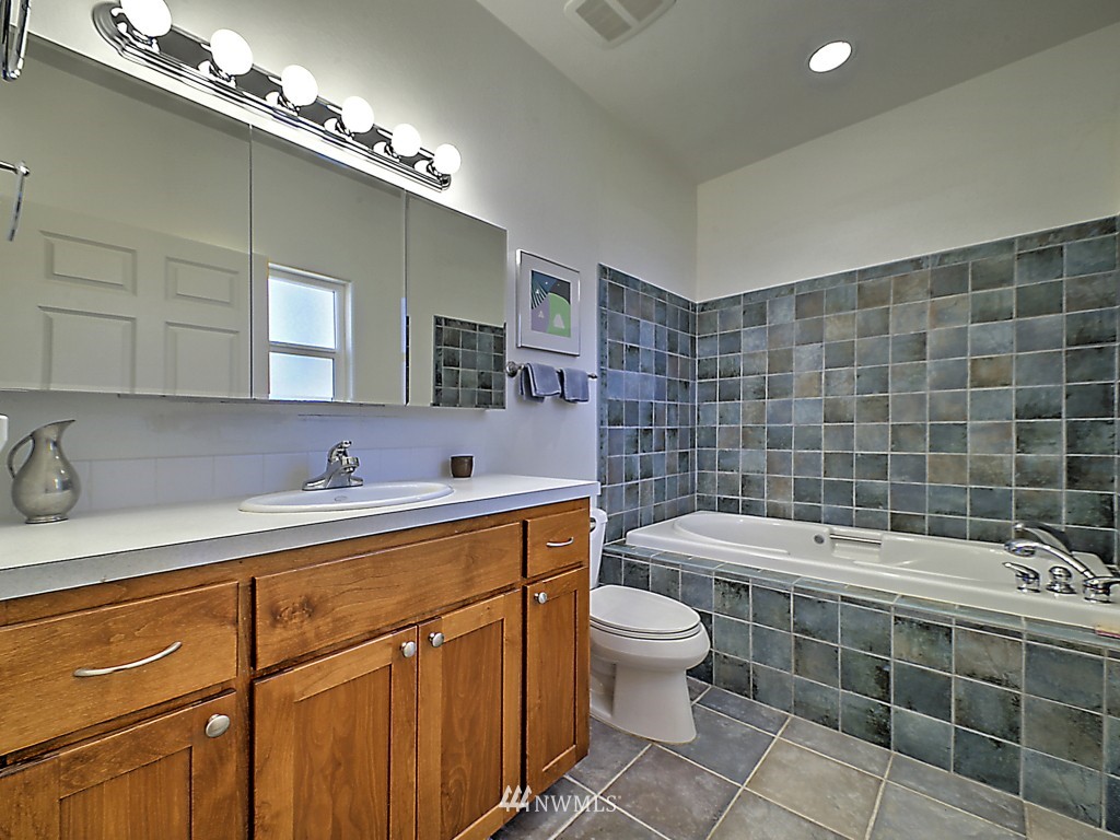 380 East Stretch Island Road South Grapeview, WA 98546 - Photo 20 of 25 Gallery Image 20