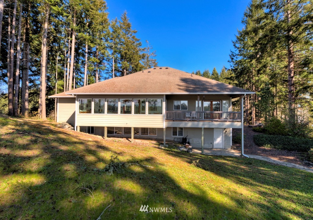 380 East Stretch Island Road South Grapeview, WA 98546 - Photo 4 of 25 Gallery Image 4