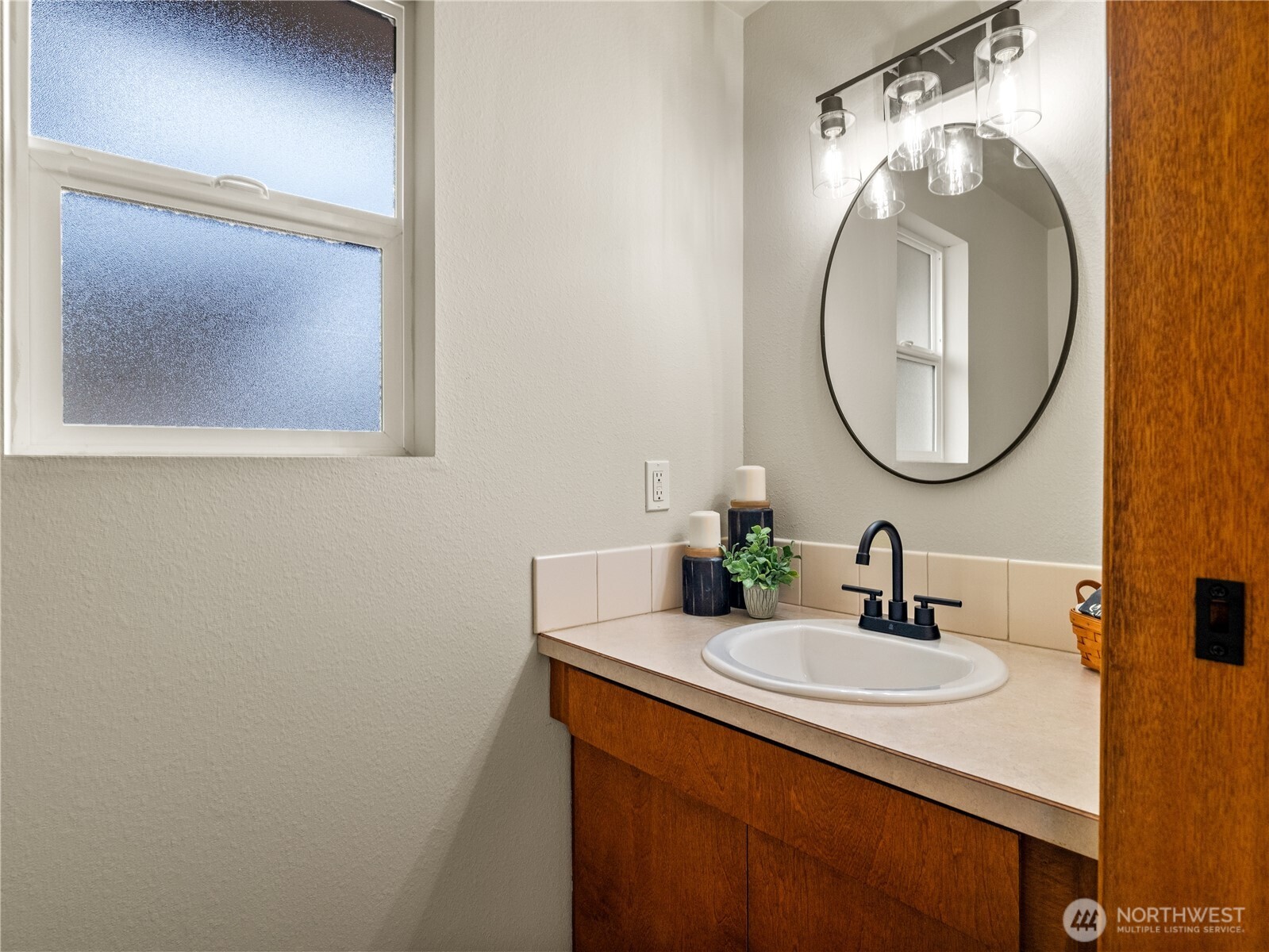 725 232nd Street Southeast Bothell, WA 98021 - Photo 15 of 34