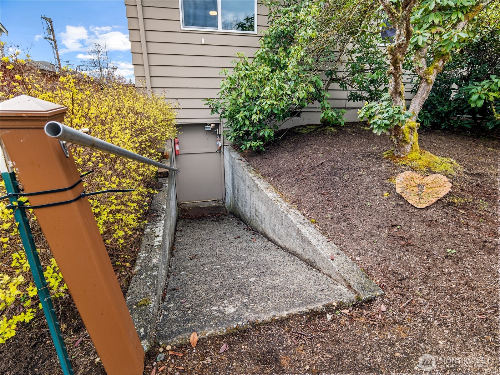 725 232nd Street Southeast Bothell, WA 98021 - Photo 26 of 34