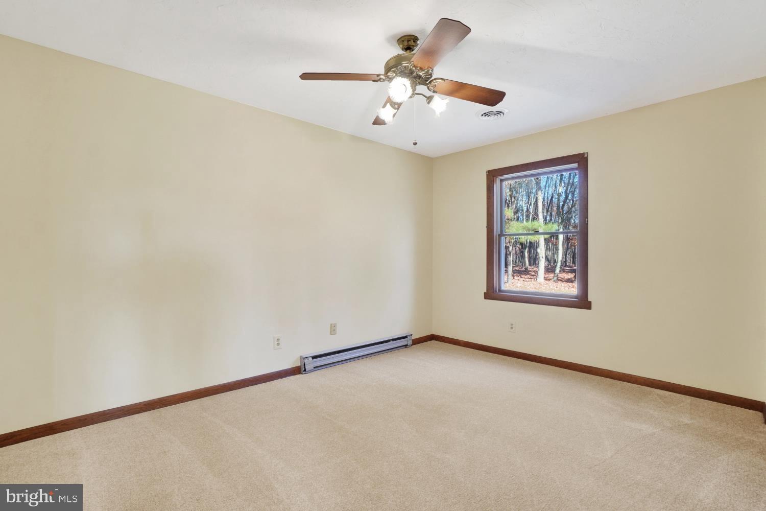 20075 Dutton Road Stewartstown, PA 17363 - Photo 11 of 33 Gallery Image 11