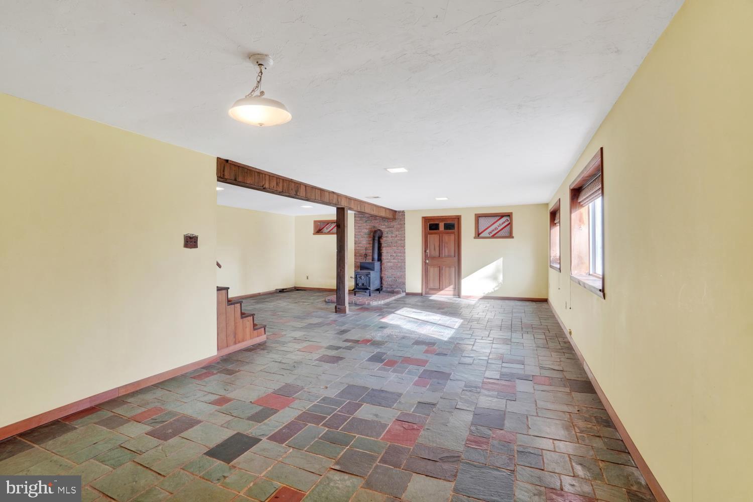 20075 Dutton Road Stewartstown, PA 17363 - Photo 17 of 33 Gallery Image 17