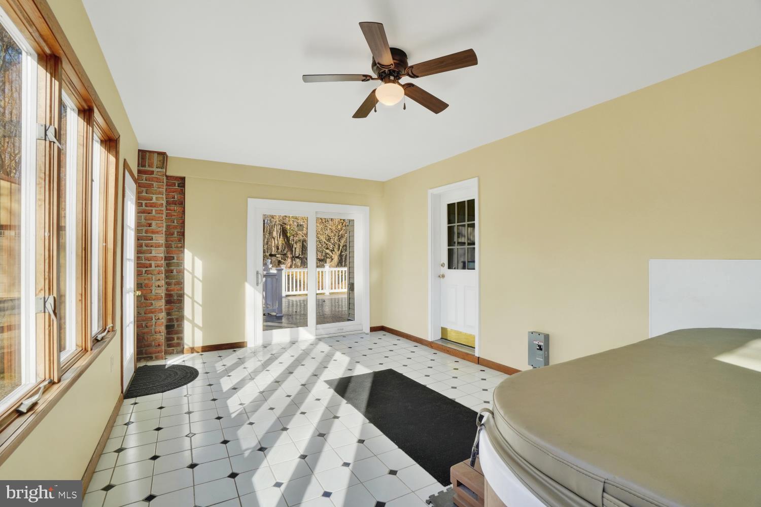 20075 Dutton Road Stewartstown, PA 17363 - Photo 20 of 33 Gallery Image 20