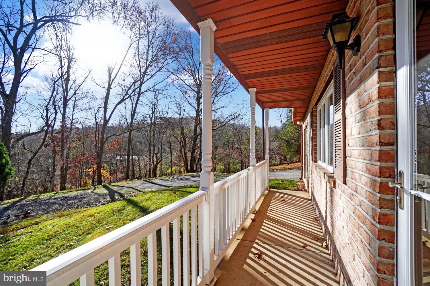 20075 Dutton Road Stewartstown, PA 17363 - Photo 4 of 33 Gallery Image 4