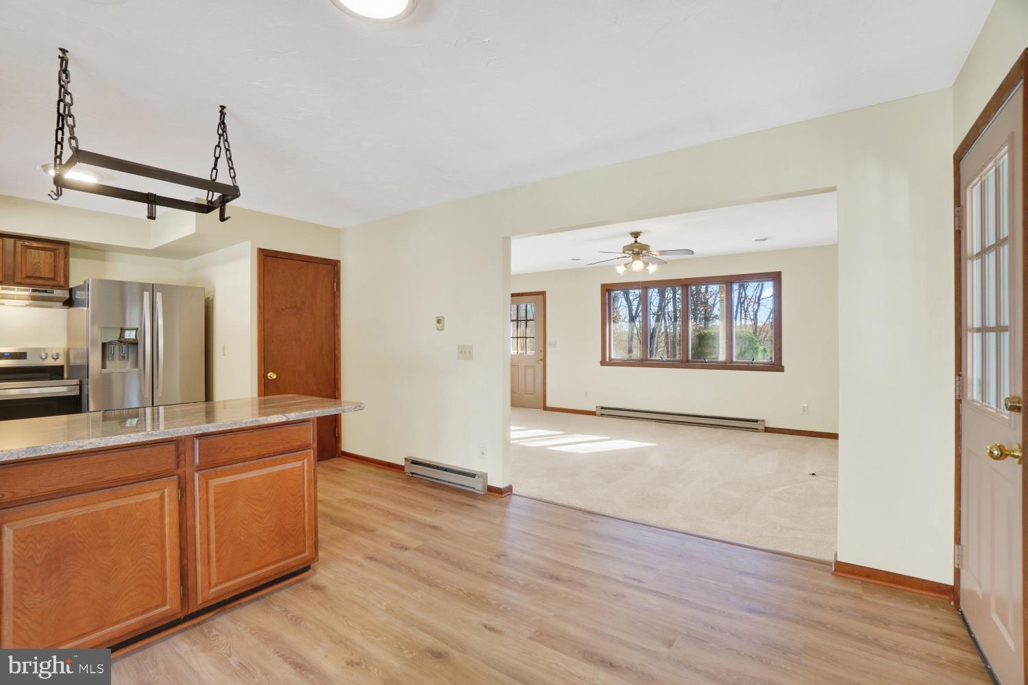 20075 Dutton Road Stewartstown, PA 17363 - Photo 8 of 33 Gallery Image 8