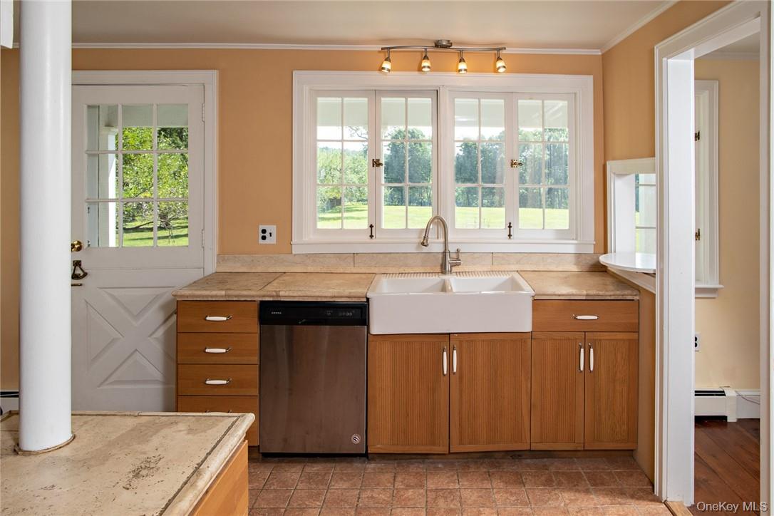 332 A Quaker Hill Road Pawling, NY 12564 - Photo 22 of 35 Farmhouse sink