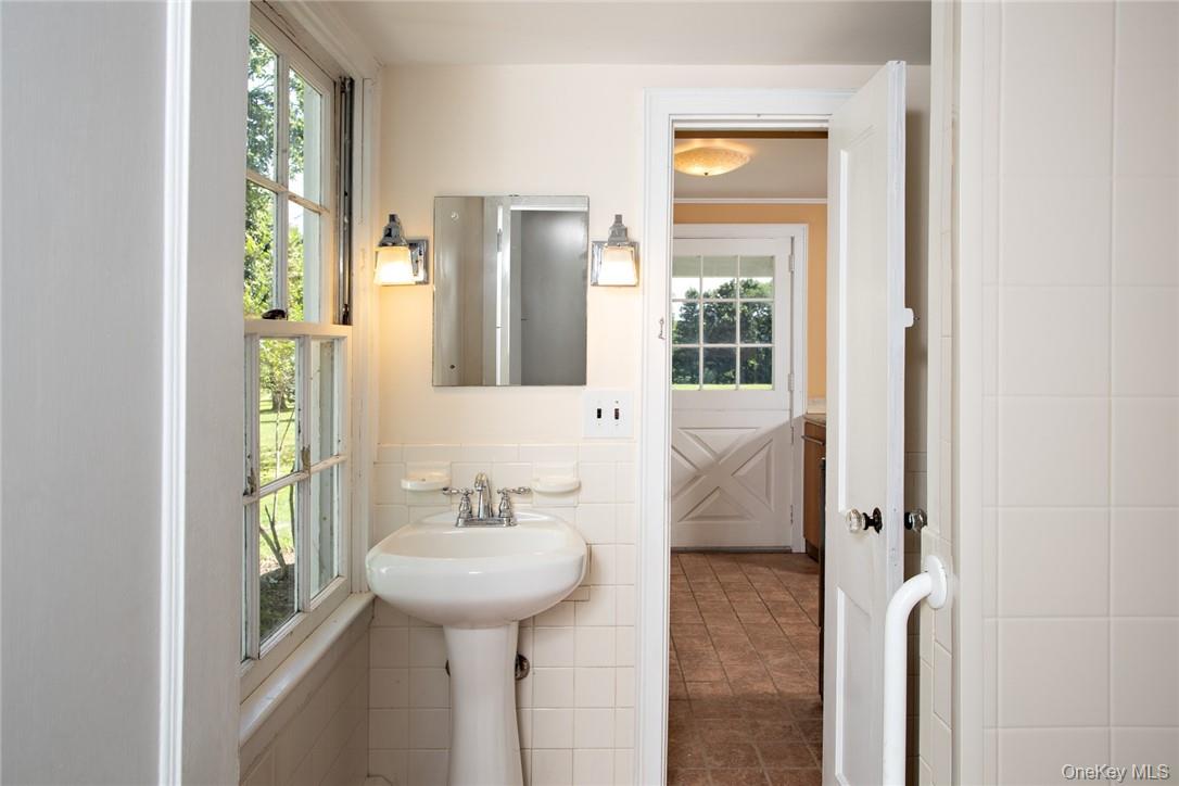 332 A Quaker Hill Road Pawling, NY 12564 - Photo 25 of 35 Main level full bathroom